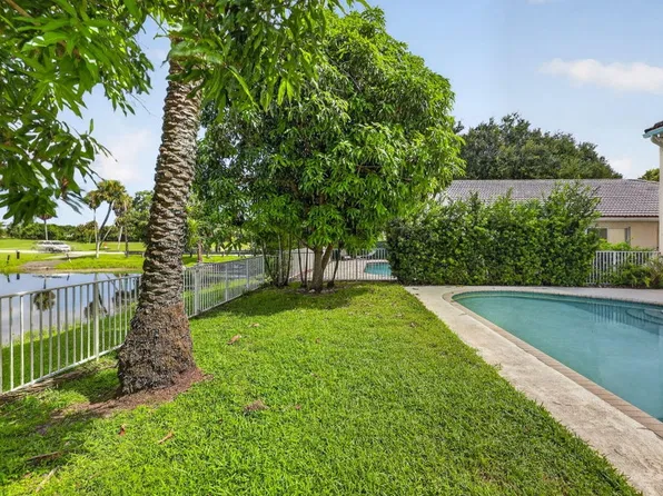 1403 Banyan Cir #0, Pompano Beach, FL 33069