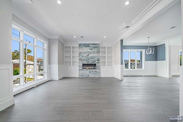 1st image of 378 Wilson Ave