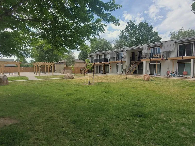 Stone Gate Apartments — Photo 59