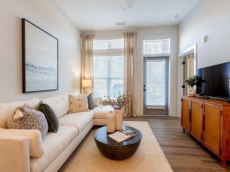 Altitude Raleigh Apartments — Photo 8