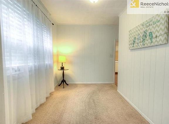 5th image of 7009 Hawthorne Ave