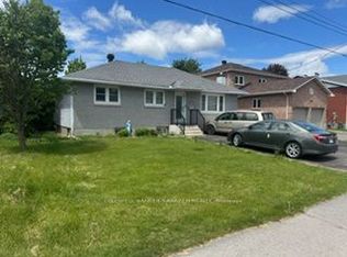 1437 Kingsdale Ave, Ottawa, ON K1T 1G8