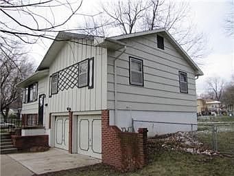 3rd image of 8106 E 89th St