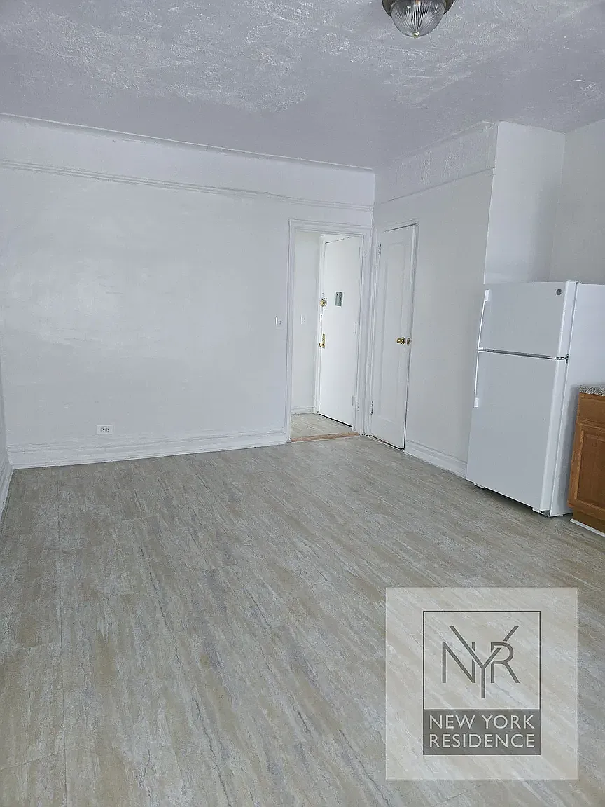731 Gerard Avenue — Photo 4