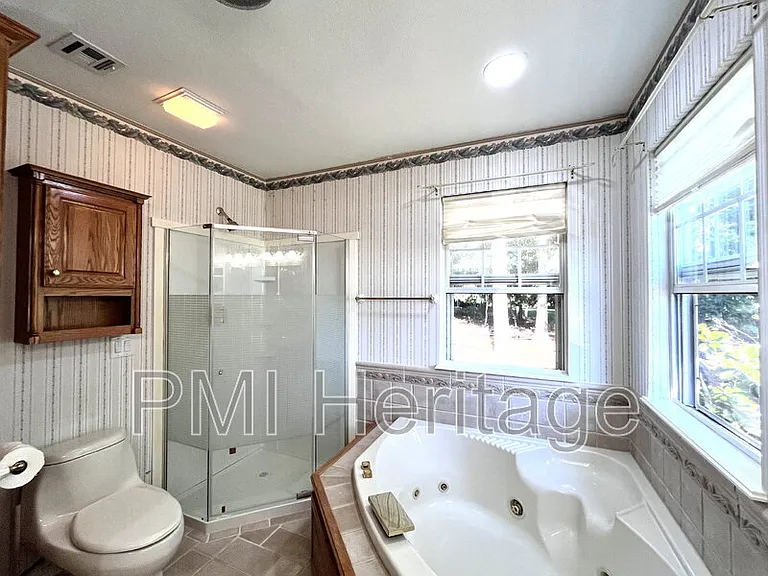 40 Portsmouth Dr — Photo 24