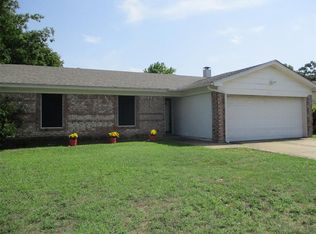 517 Normandy Ln, Saginaw, TX 76179
