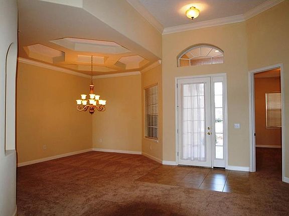 4th image of 122 Harrington Ct