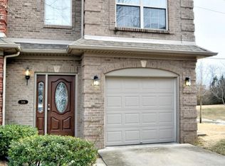 306 Broadleaf Ln, Lexington, KY 40503
