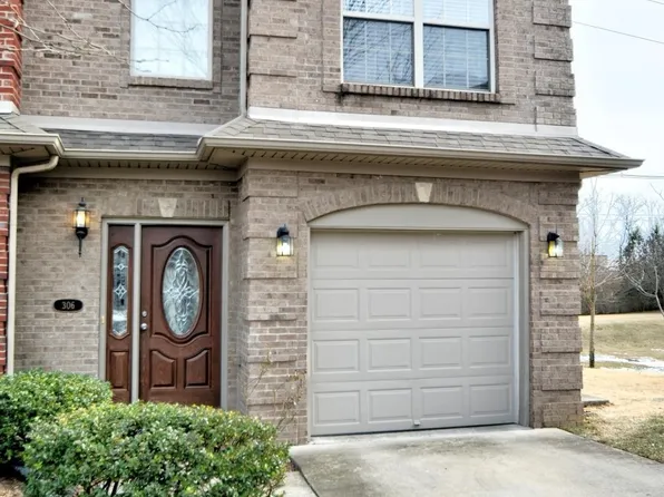 306 Broadleaf Ln, Lexington, KY 40503
