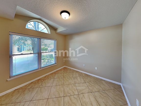 5th image of 1752 Burnham Ct