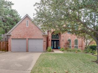 915 Hillside Ct, Highland Village, TX 75077
