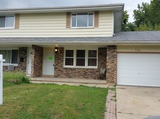 724 Jefferson Ave, Elgin, IL 60120