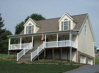 18521 Dylan Dr, Abingdon, VA 24210