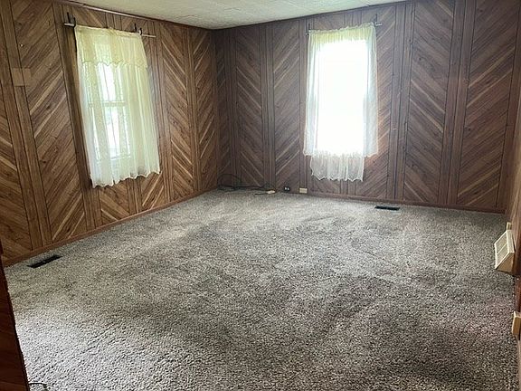 5th image of 919 Adams Ave