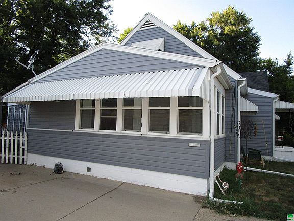 5th image of 2201 S Helen St