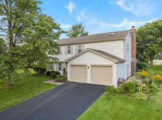 1432 Calcutta Ln, Naperville, IL 60563