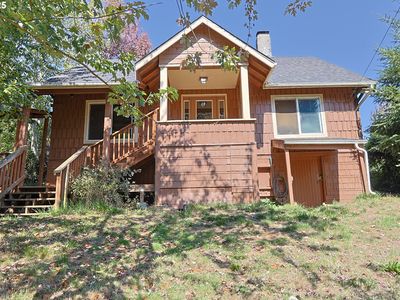 1194 Oregon Ave, Coos Bay, OR, 97420