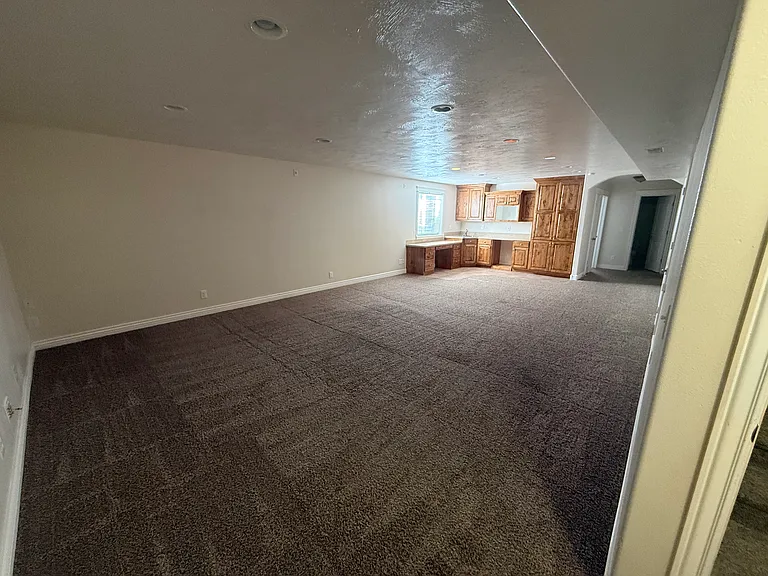 3888 Brighton Cir — Photo 32