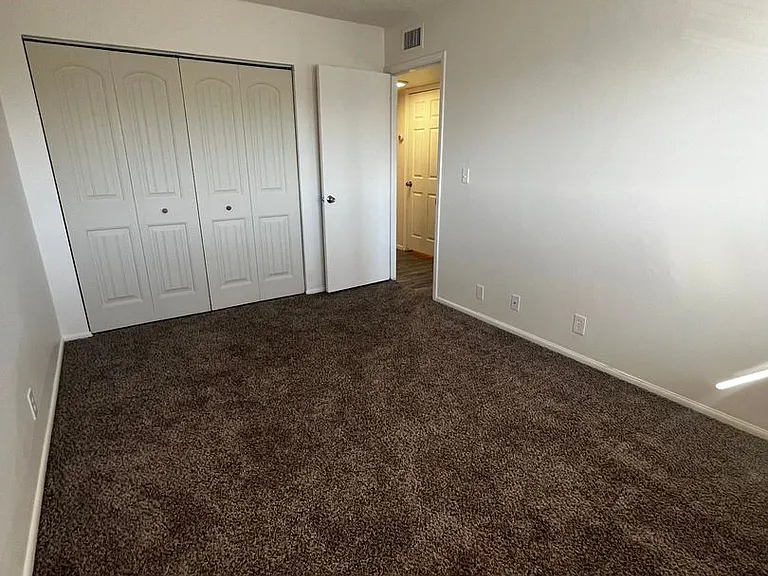 286 W Palomino Dr #31 — Photo 9