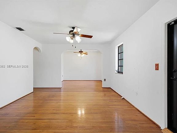 2nd image of 2551 Trapp Ave