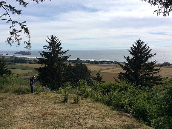 4th image of 2-2F Ocean View Dr #0
