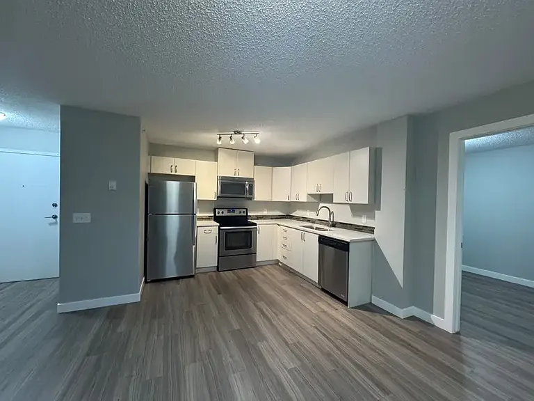 2801 43rd Ave — Photo 15