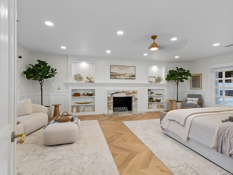 3335 E Ocean Blvd — Photo 64