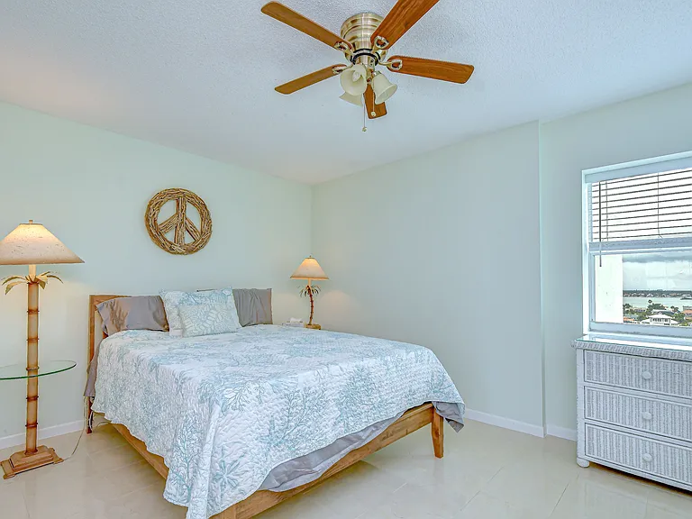 400 64th Ave #1006 — Photo 15