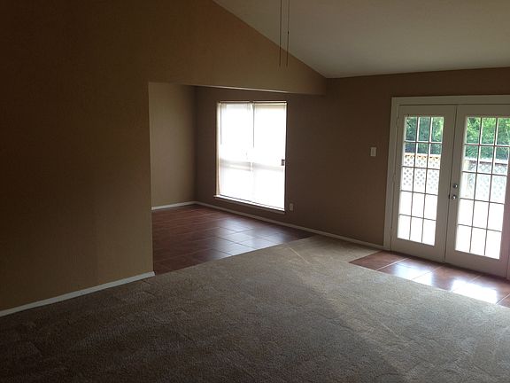 Living/Dining Area