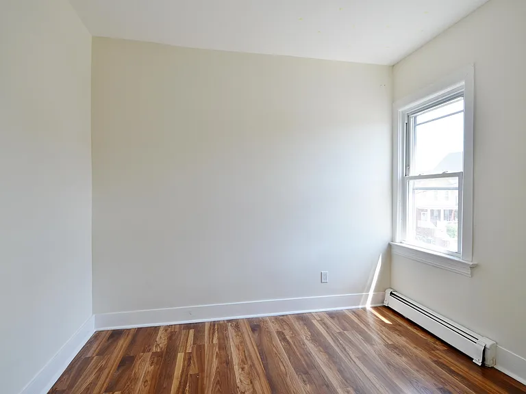 135 Lord Ave #2 — Photo 12