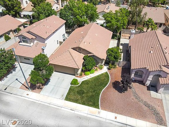 4th image of 1124 Fan Coral Ave