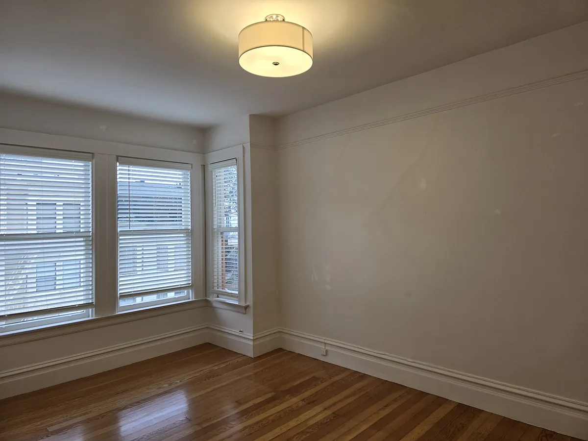 Building Photo - 1166 Montgomery St #1166