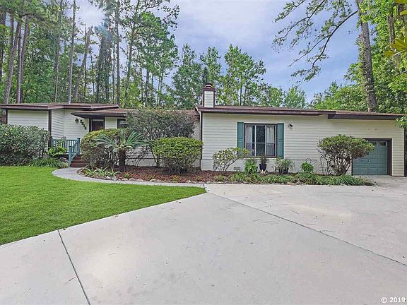 3rd image of 2616 NW 104th Ct