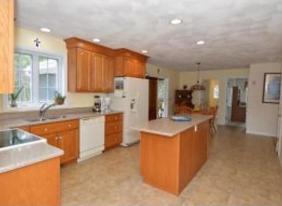 2nd image of 15 Preserve Dr