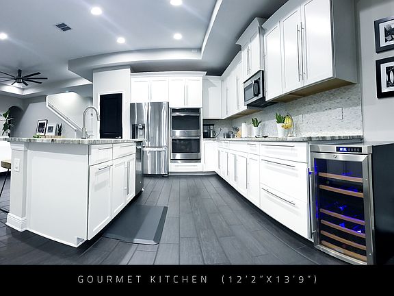 4th image of 730 Wellington Ct