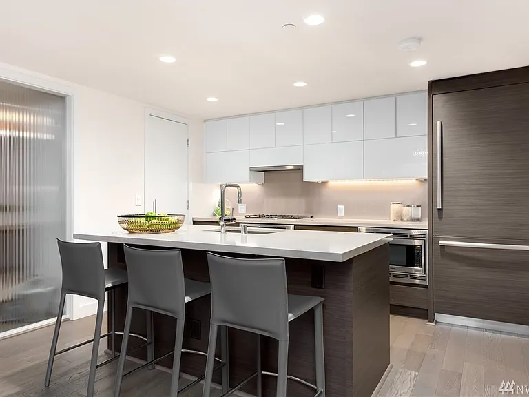 588 Bell St #813 — Photo 3