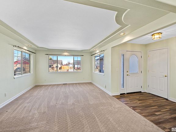 2nd image of 1009 Silveranch Dr