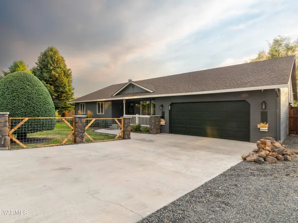 204 N 57th St, Yakima, WA 98901
