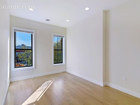 4th image of 488A Chauncey St