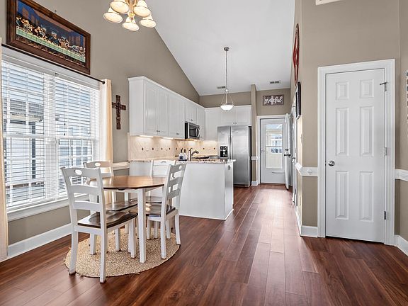 5th image of 4606A Rochester Ct NW