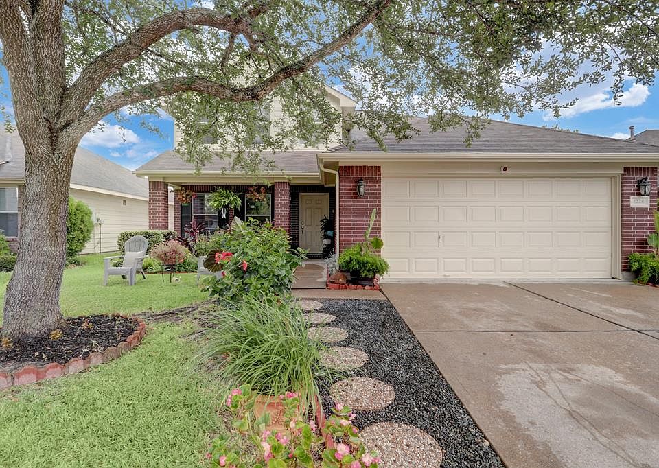 1st image of 4226 Brentwood Park Dr