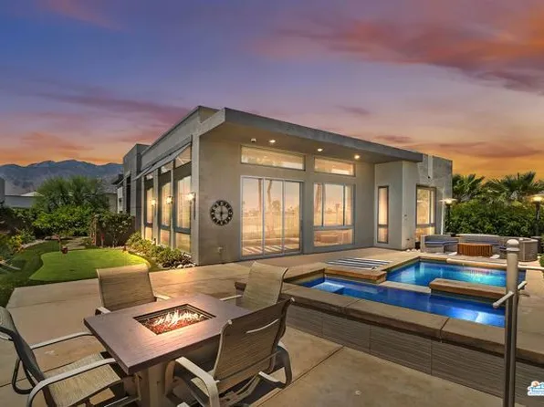1210 Celadon St, Palm Springs, CA 92262