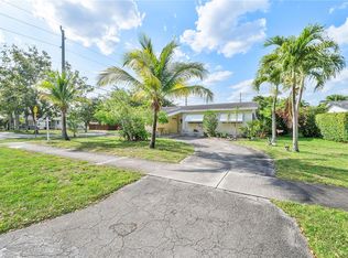 3925 Roosevelt St, Hollywood, FL 33021