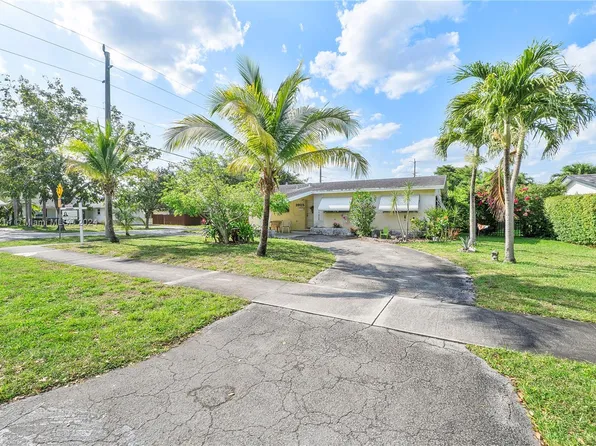 3925 Roosevelt St, Hollywood, FL 33021