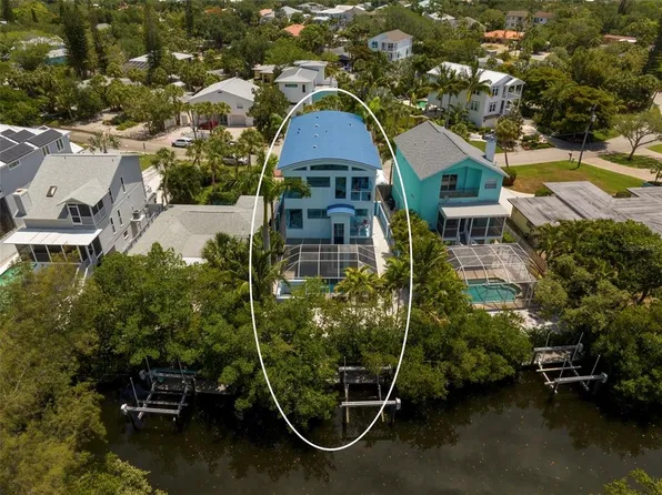 472 ISLAND CIRCLE, SIESTA KEY, FL 34242