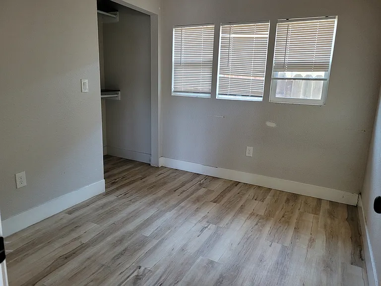 125 Orange Ave #B — Photo 7