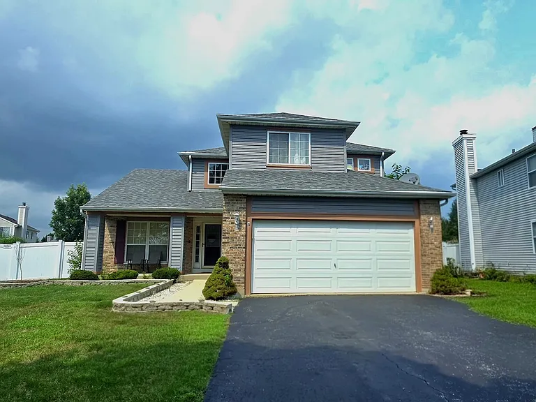 836 Tallgrass Dr — Photo 1