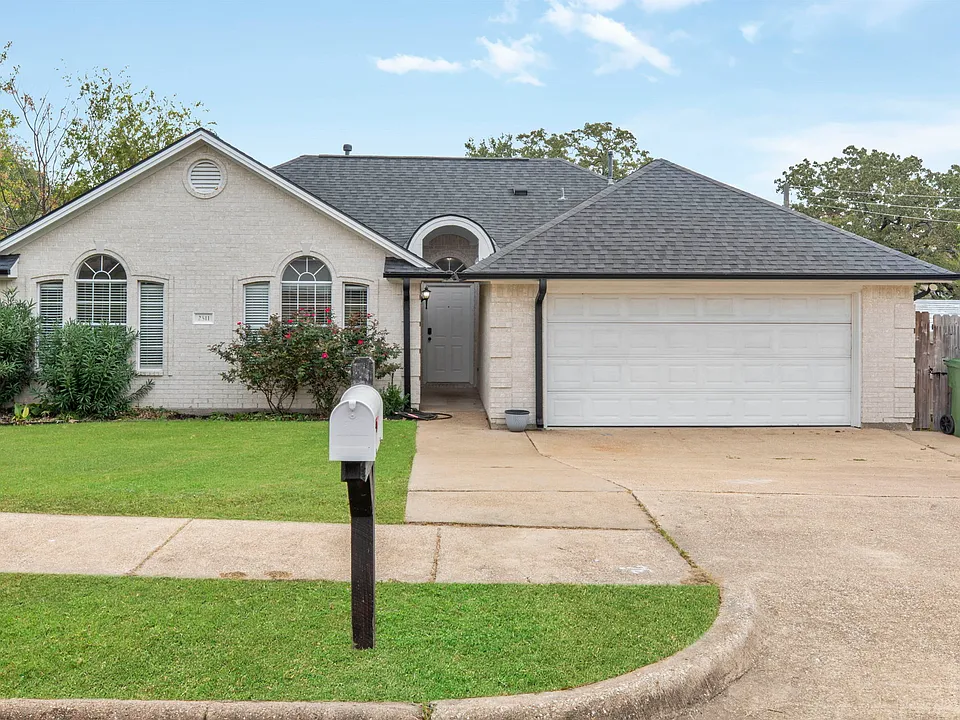 2511 Westwood Main Dr