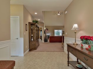 38 Steinbeck St, Tyngsboro, MA 01879