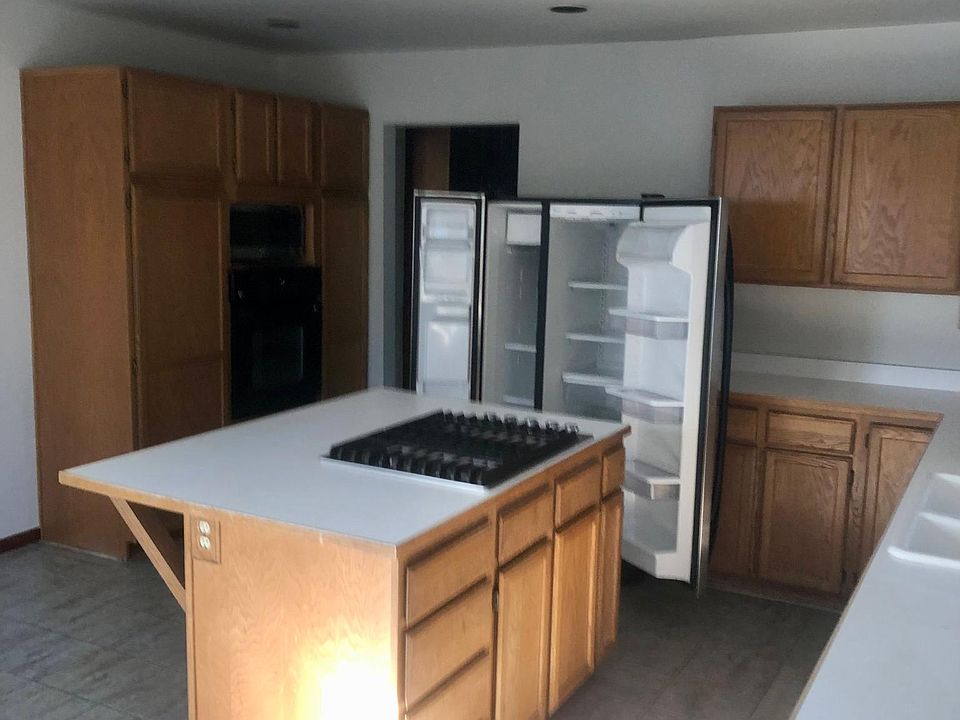 1st image of 484 Arleta Ave